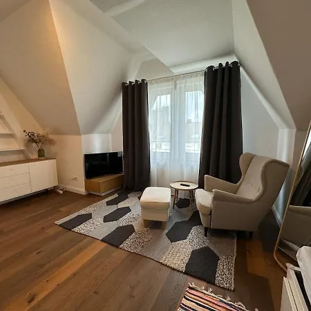 Underground Parking Space, Cozy 1-room Appartement Düsseldorf